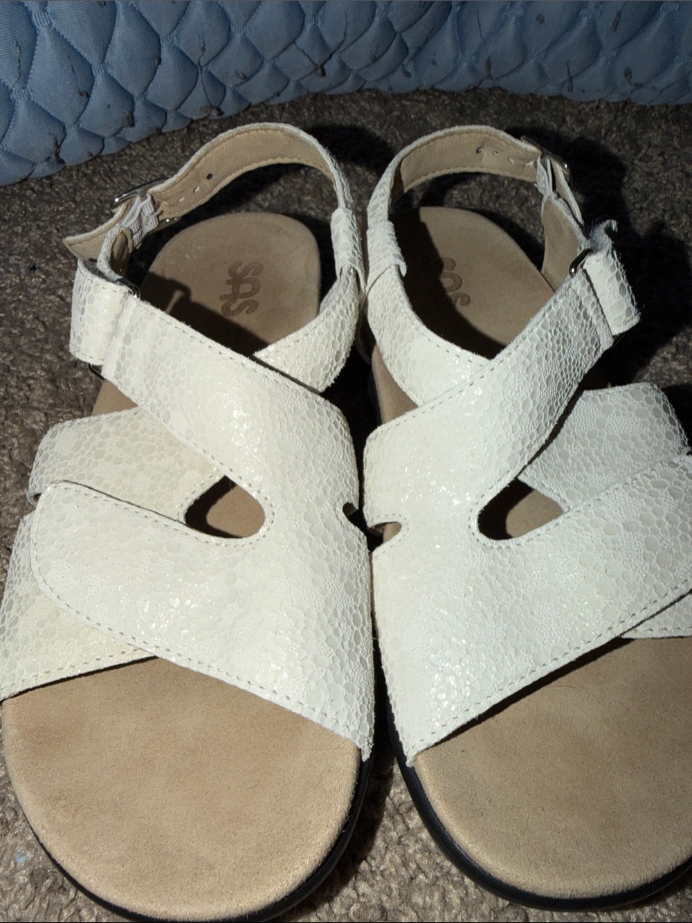 SAS Huggy White/Vanilla Sandals - Size 7W